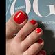 Natural toe nails with polish