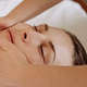 Cosmetische gezichtsmassage