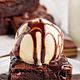 BROWNIE FIT CALIENTE CON HELADO
