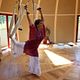 Flying Yoga Session im Yogini Dome