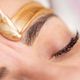Wenkbrauwen harsen/epileren