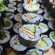 Shiso omelet met komkommer (vega)